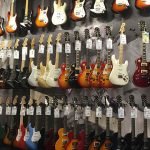 how to buy an electric guitar for beginners